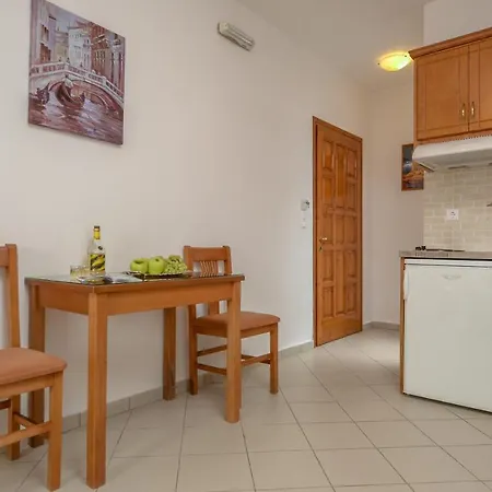 Dolphin Apartament Agia Anna (Naxos)