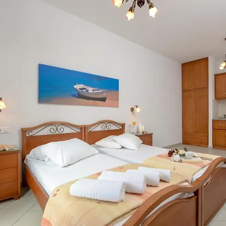 Dolphin Αγία Άννα